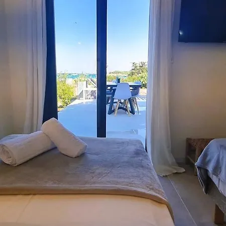 Magnifique Rénovée De 12 Pers Accès Direct Plage Piscine