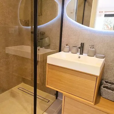 Villa Magnifique Rénovée De 12 Pers Accès Direct Plage Piscine *